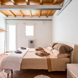 Apartament Whouse Mirasole, Bolonia